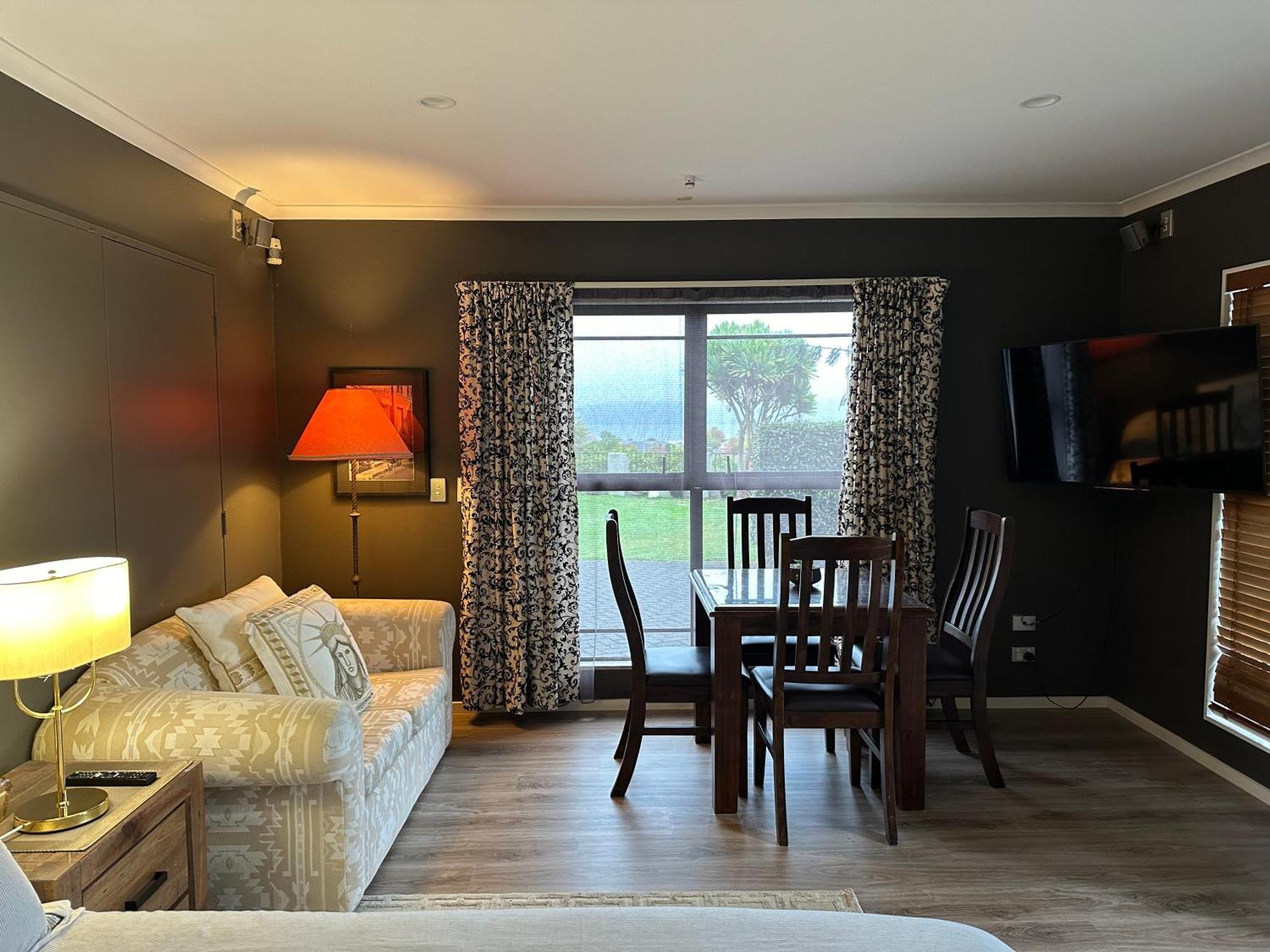 Lakeview Holiday Hideaway Lago Lago Taupo Esterno foto